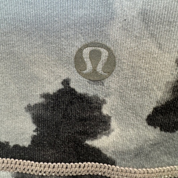 Lululemon Scoop Neck Tank Top - Picture 8 of 8